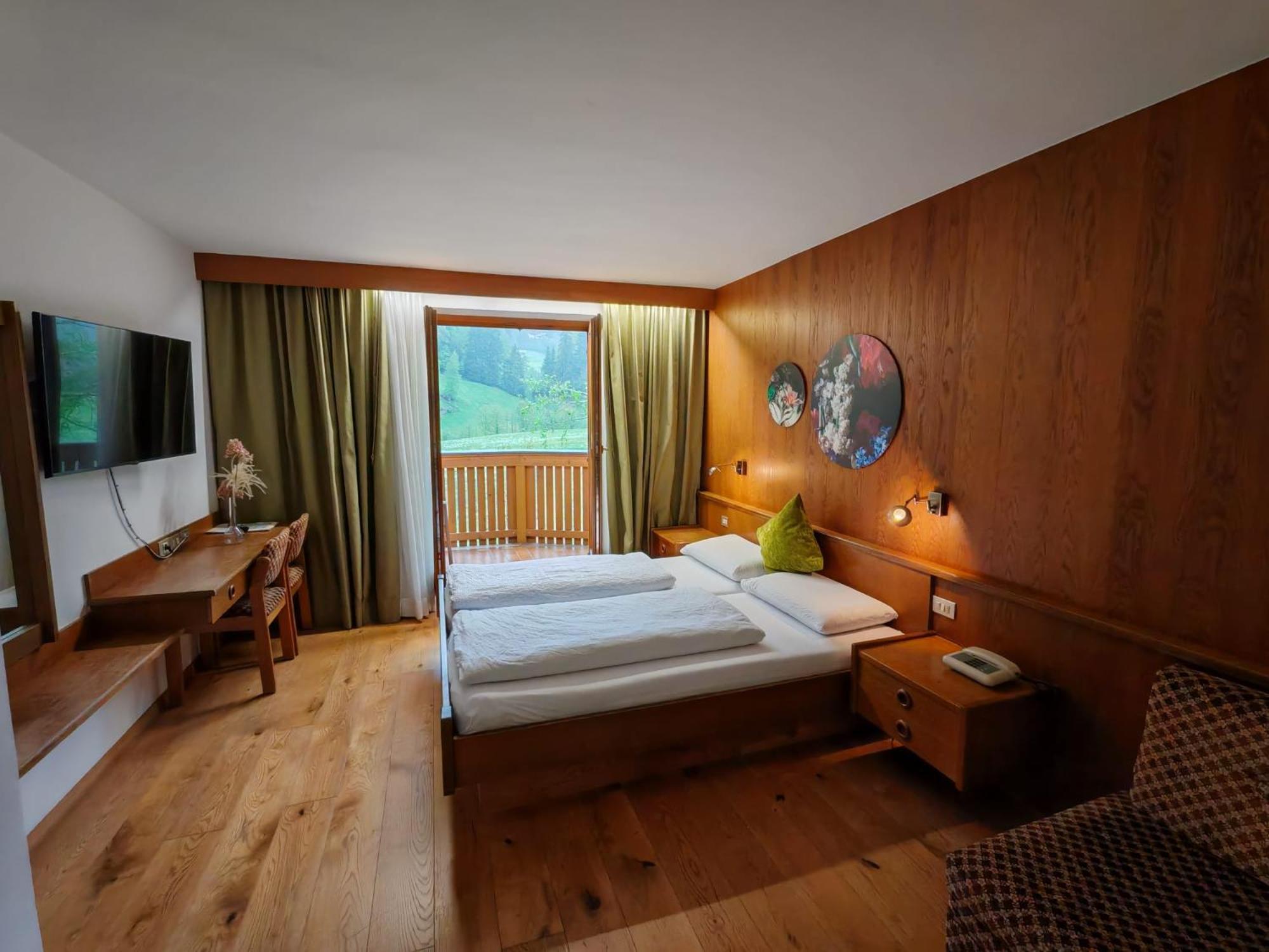 Hotel Alpenblick Sarentino Kültér fotó
